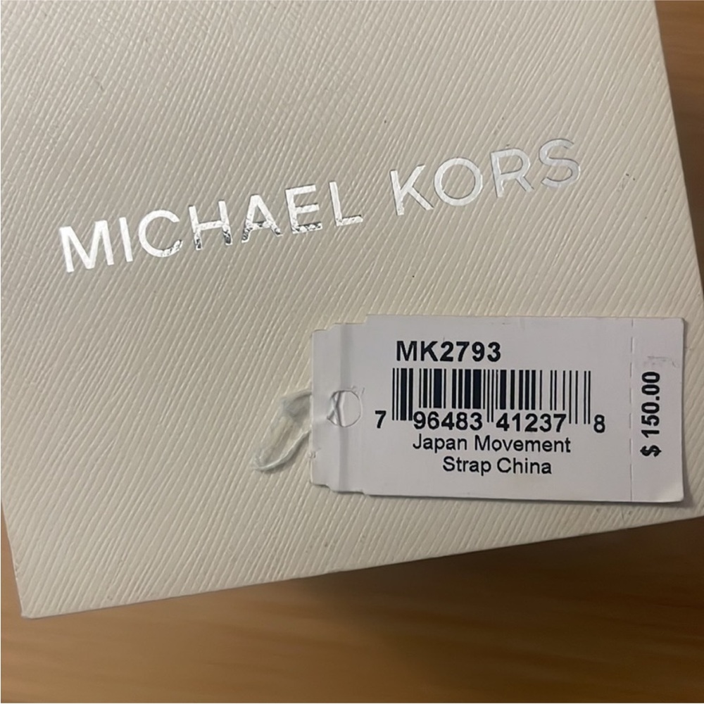 Michael Kors Silver Strap Watch - Picture 10 of 13